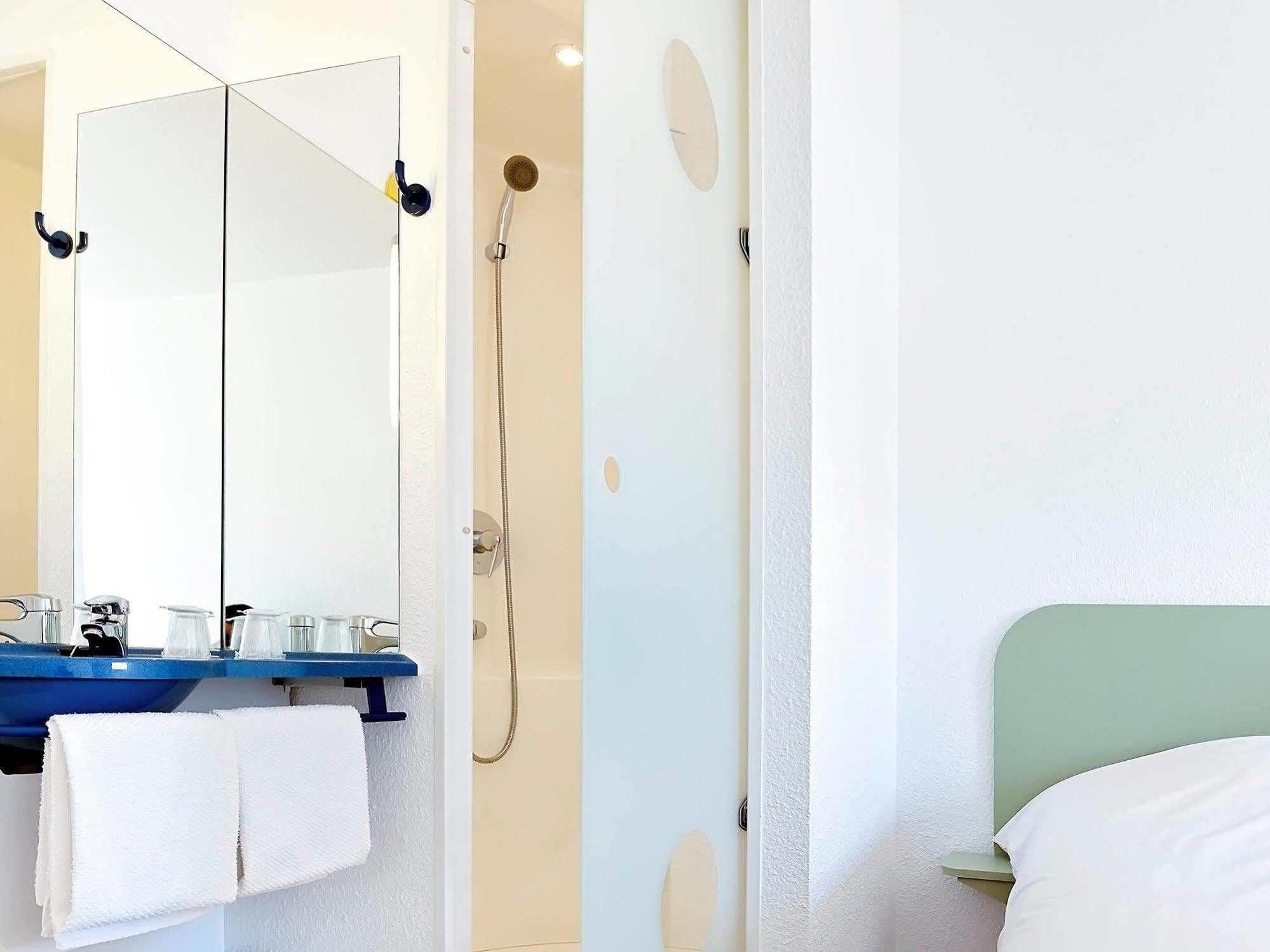 Ibis Budget La Roche Sur Yon Vendespace Mouilleron-le-Captif Eksteriør billede
