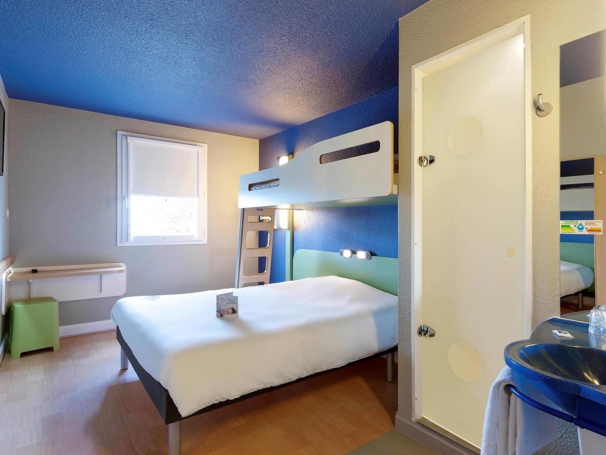 Ibis Budget La Roche Sur Yon Vendespace Mouilleron-le-Captif Eksteriør billede